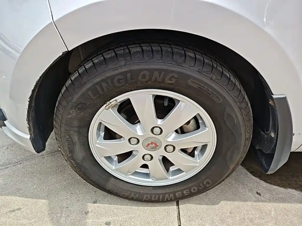 Wuling Hongguang — миниатюра 23