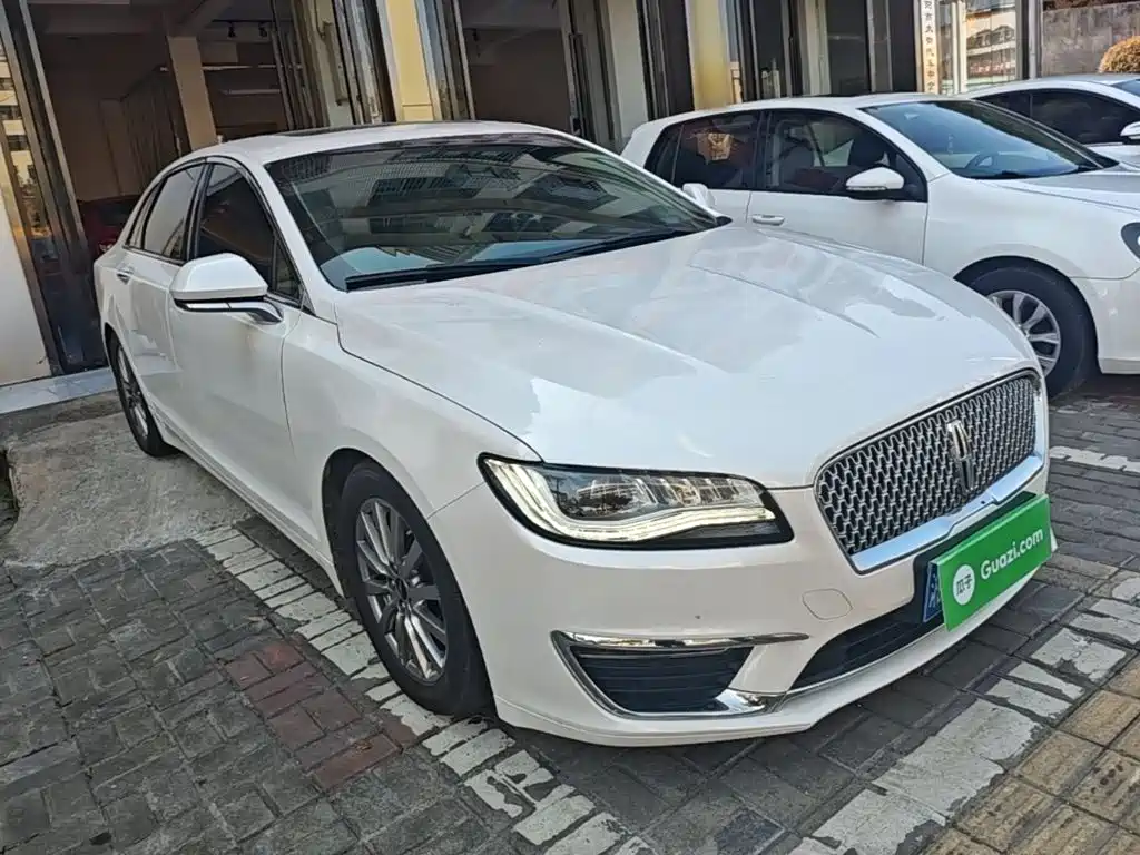 Lincoln MKZ — миниатюра 4