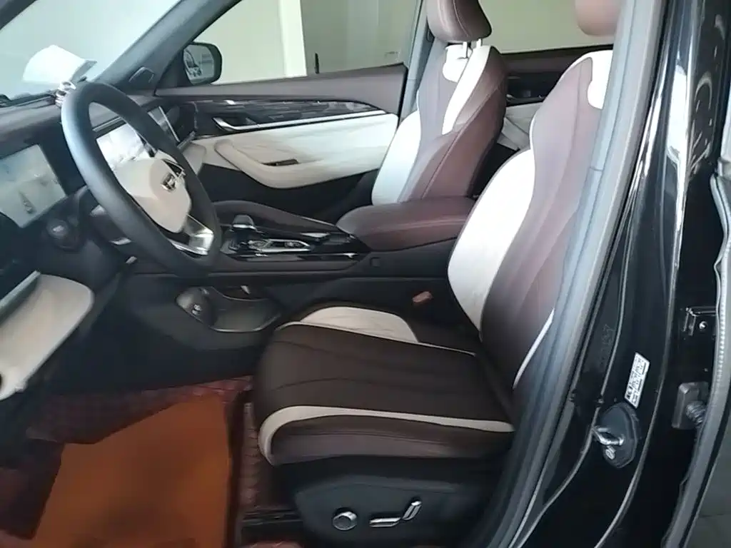 Geely Xingyue L — миниатюра 15