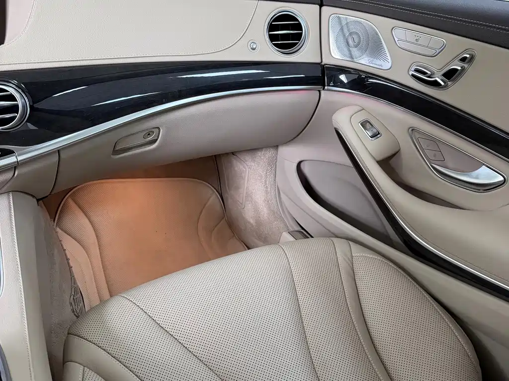 Mercedes-Benz S-Class — миниатюра 8