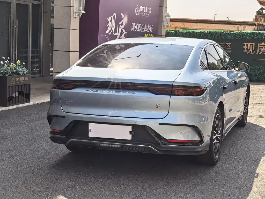 BYD Han — миниатюра 5