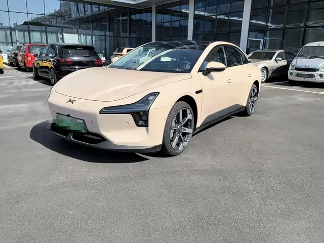 2025 Xpeng Mona M03