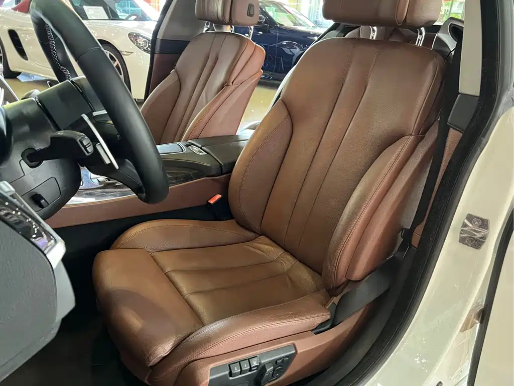 BMW 6 Series — миниатюра 11