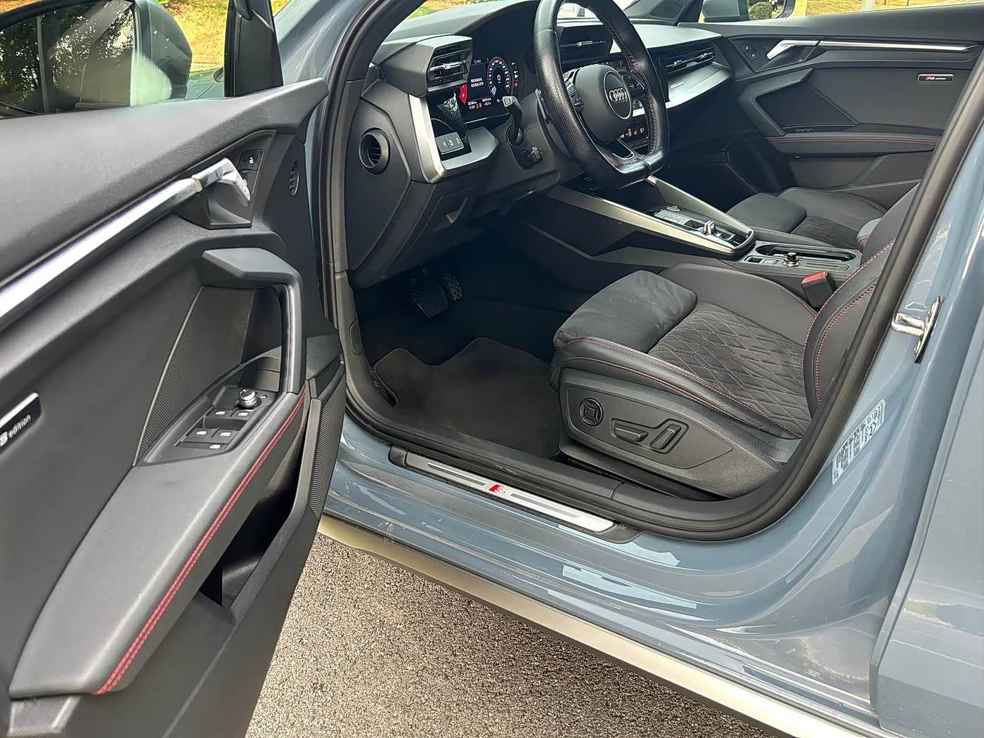 Audi A3 1.4 л 2022 г. Серебристо-серый, пробег 38000 км
