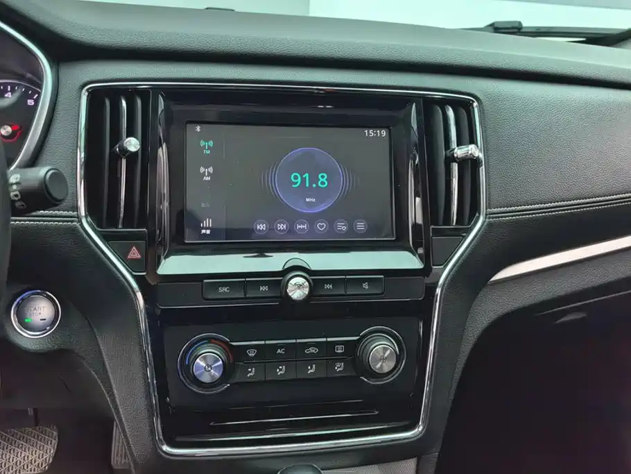Roewe RX5 — миниатюра 13