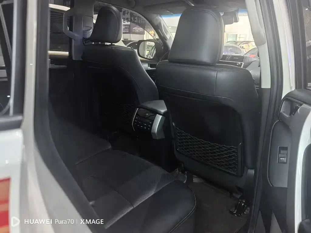 Toyota Prado — миниатюра 11