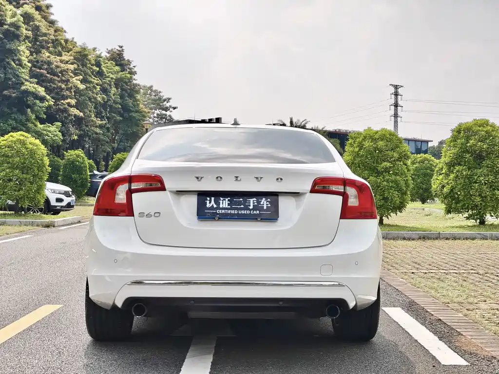 Volvo S60 — миниатюра 6