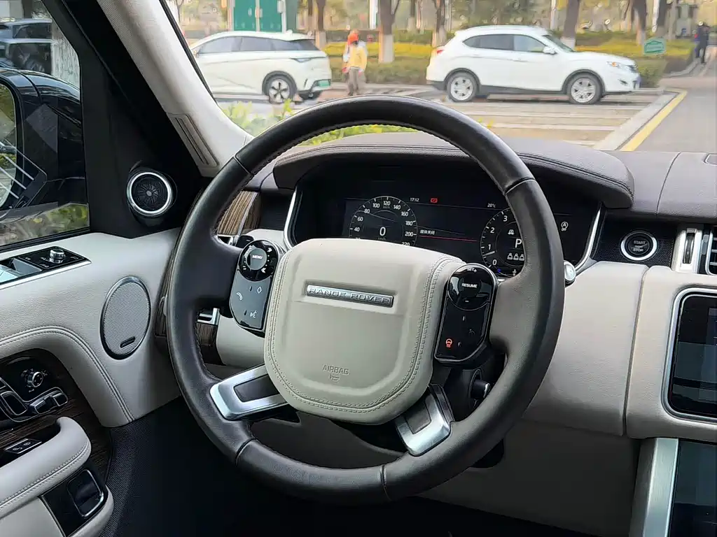 Land Rover Range Rover — миниатюра 9