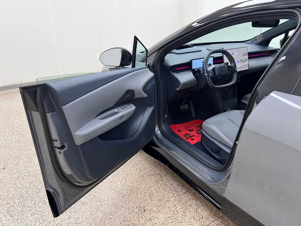 Lynk & Co Z20 — миниатюра 12