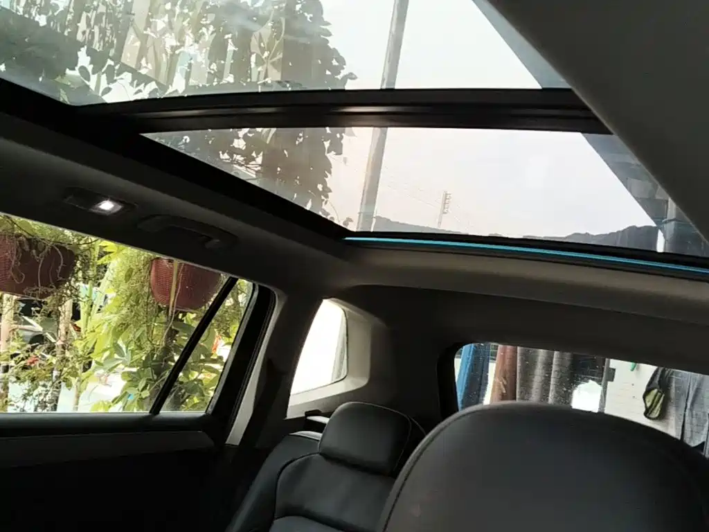 Volkswagen Tiguan L — миниатюра 18