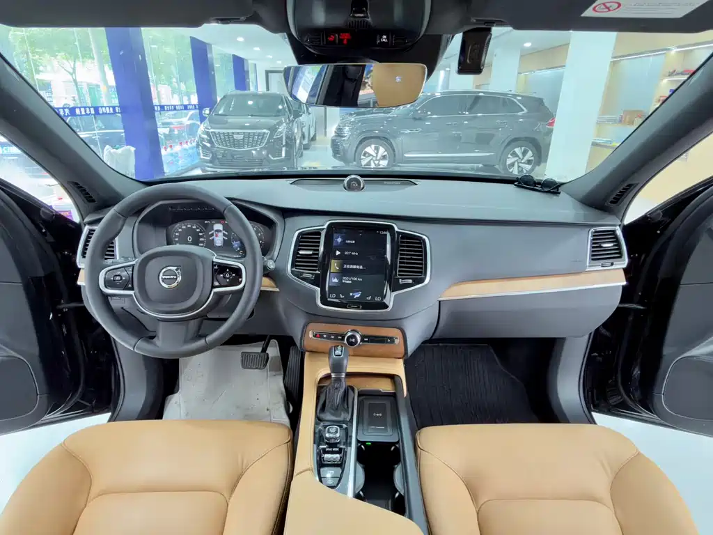 Volvo XC90 2019 T6 7 мест V