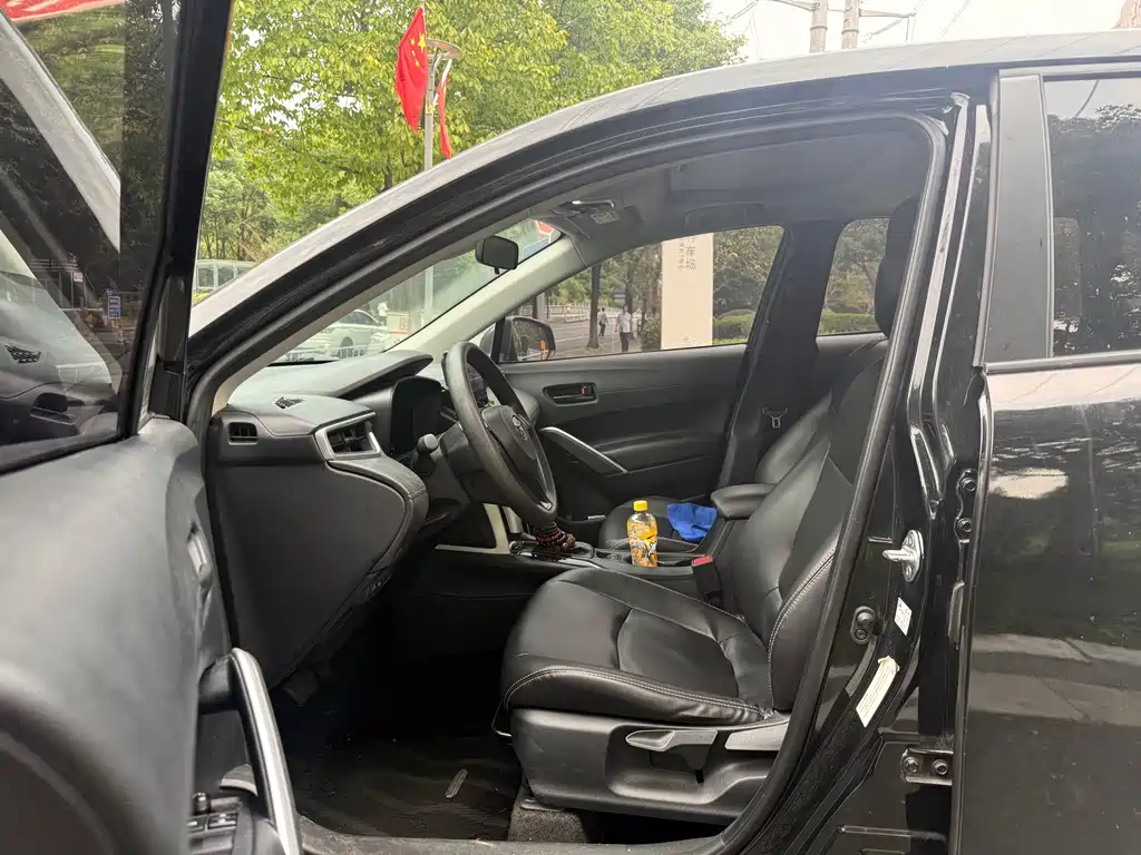 Toyota Corolla Cross — миниатюра 5