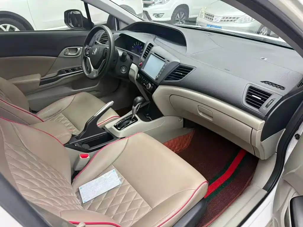 Honda Civic — миниатюра 8