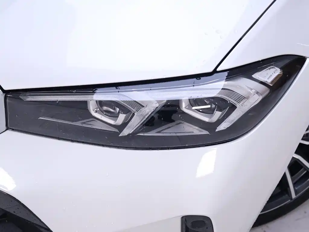 BMW 3 Series — миниатюра 4
