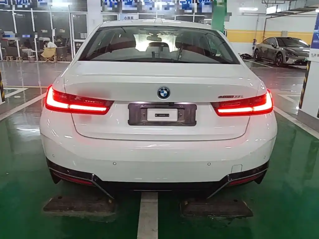 BMW i3 — миниатюра 6
