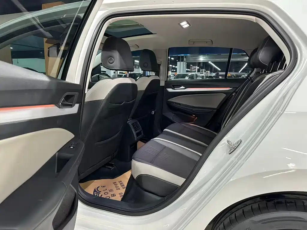 Volkswagen Golf 2023 280TSI DSG Pro