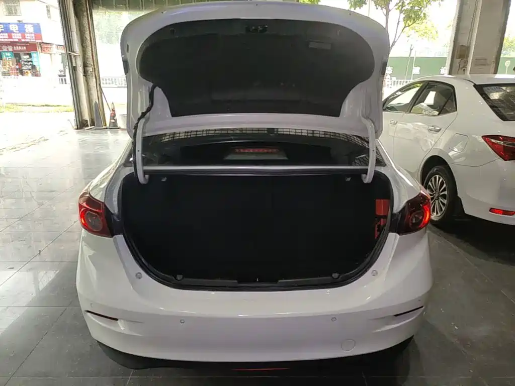 Mazda 3 Axela — миниатюра 19