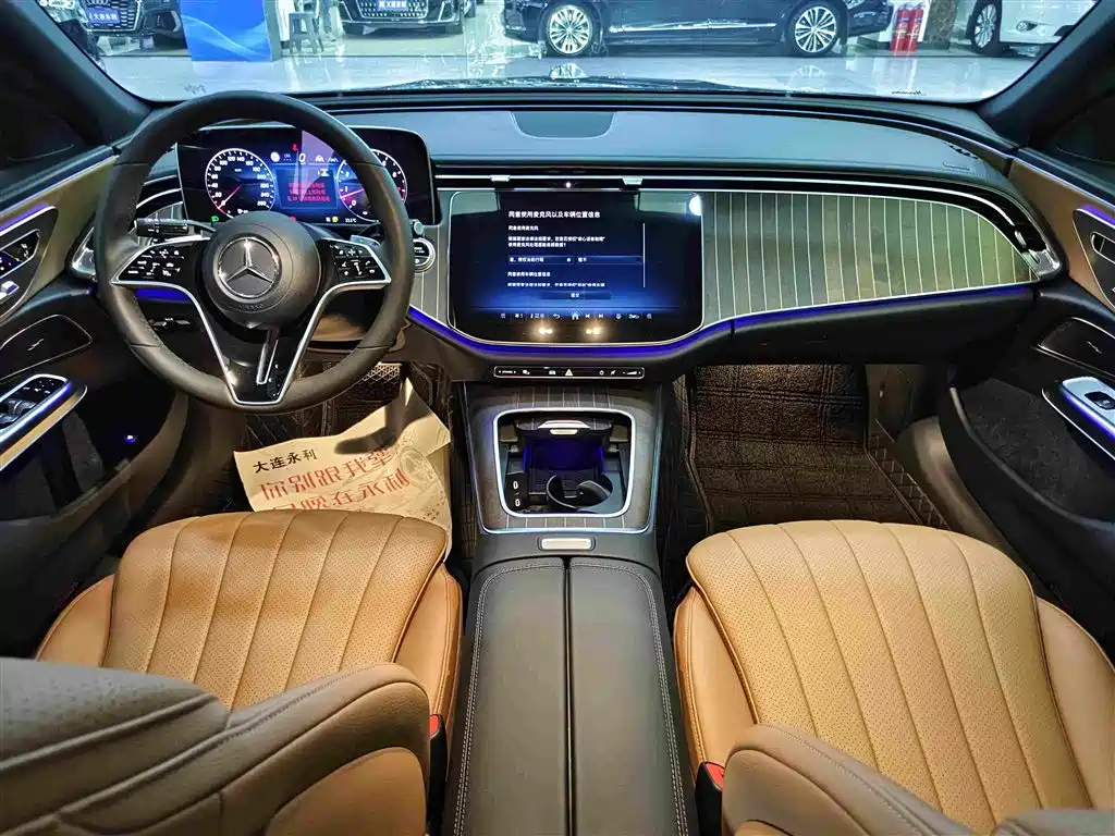 Mercedes-Benz E-Class — миниатюра 6