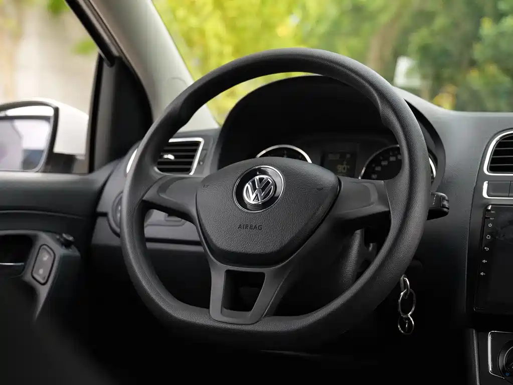 Volkswagen Polo — миниатюра 8