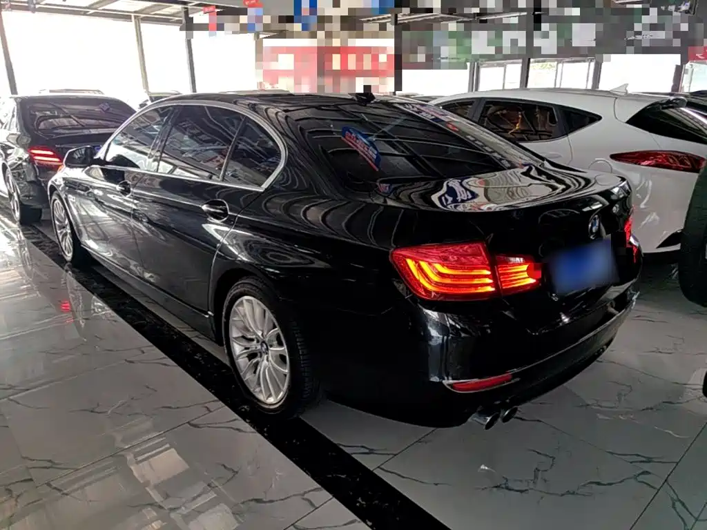 BMW 5 Series — миниатюра 5