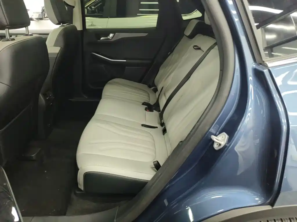 Ford Escape — миниатюра 17