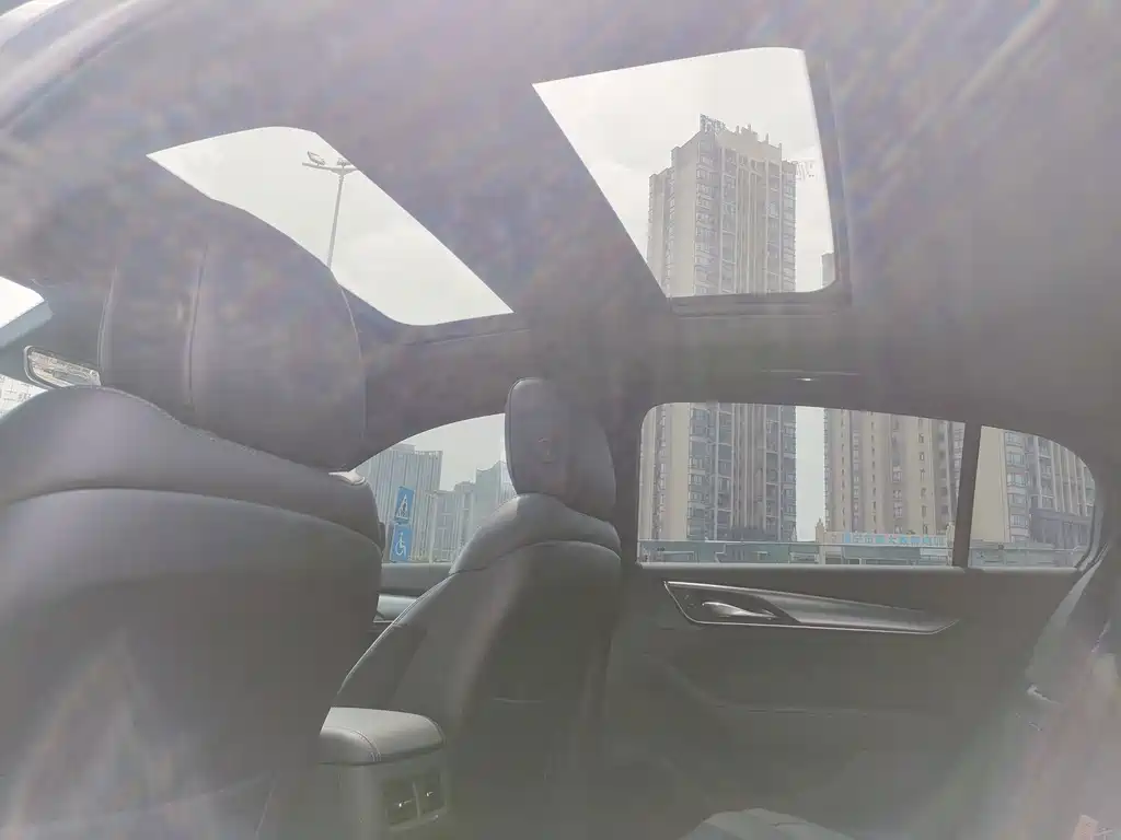 Cadillac CT5 — миниатюра 27