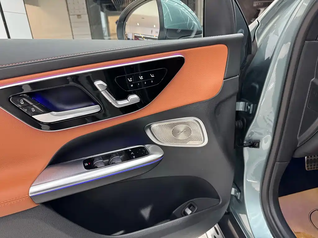 Mercedes-Benz GLC — миниатюра 11
