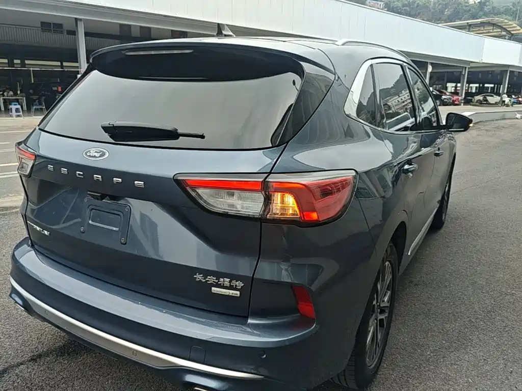 Ford Escape — миниатюра 8
