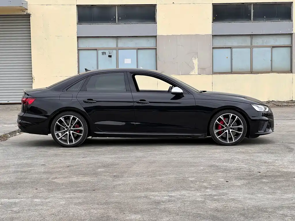 Audi S4 — миниатюра 2