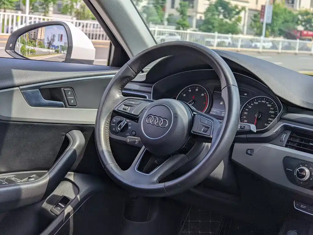 Audi A4L — миниатюра 5