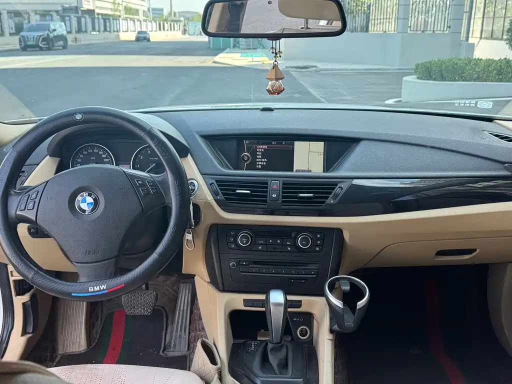 BMW X1 (Import) — миниатюра 8