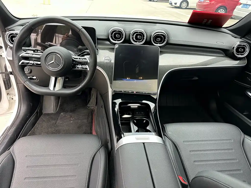 Mercedes-Benz C-Class — миниатюра 6
