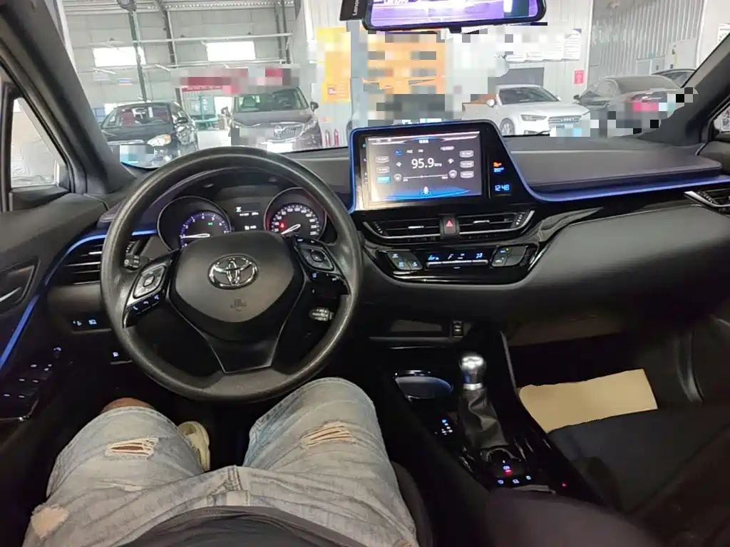 Toyota C-HR — миниатюра 10