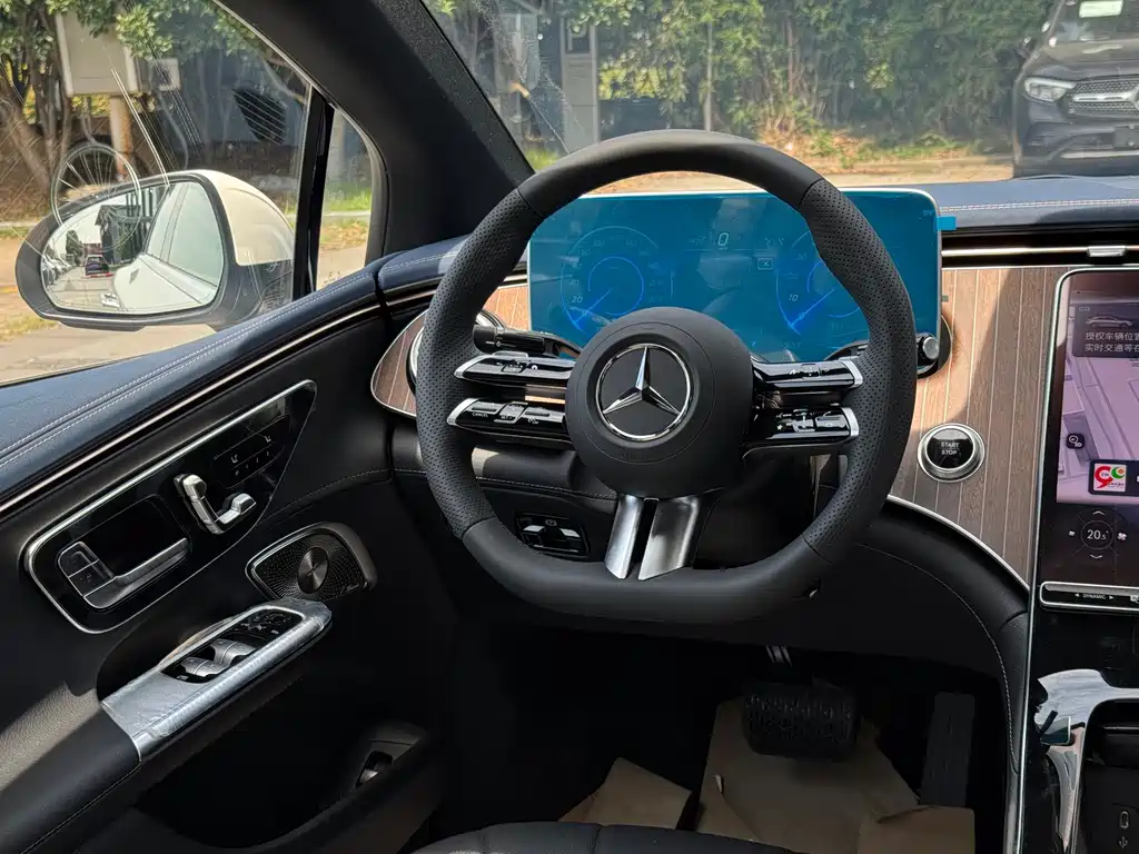 Mercedes-Benz EQE 2025 500 4MATIC