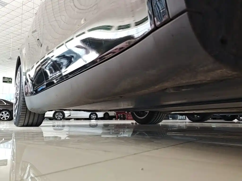 Tesla Model Y — миниатюра 21
