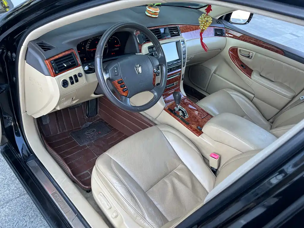Toyota Crown 2007 2.5L Royal