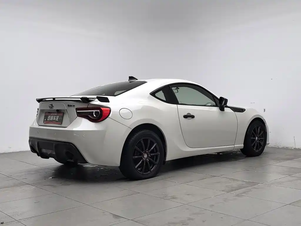 Subaru BRZ — миниатюра 2