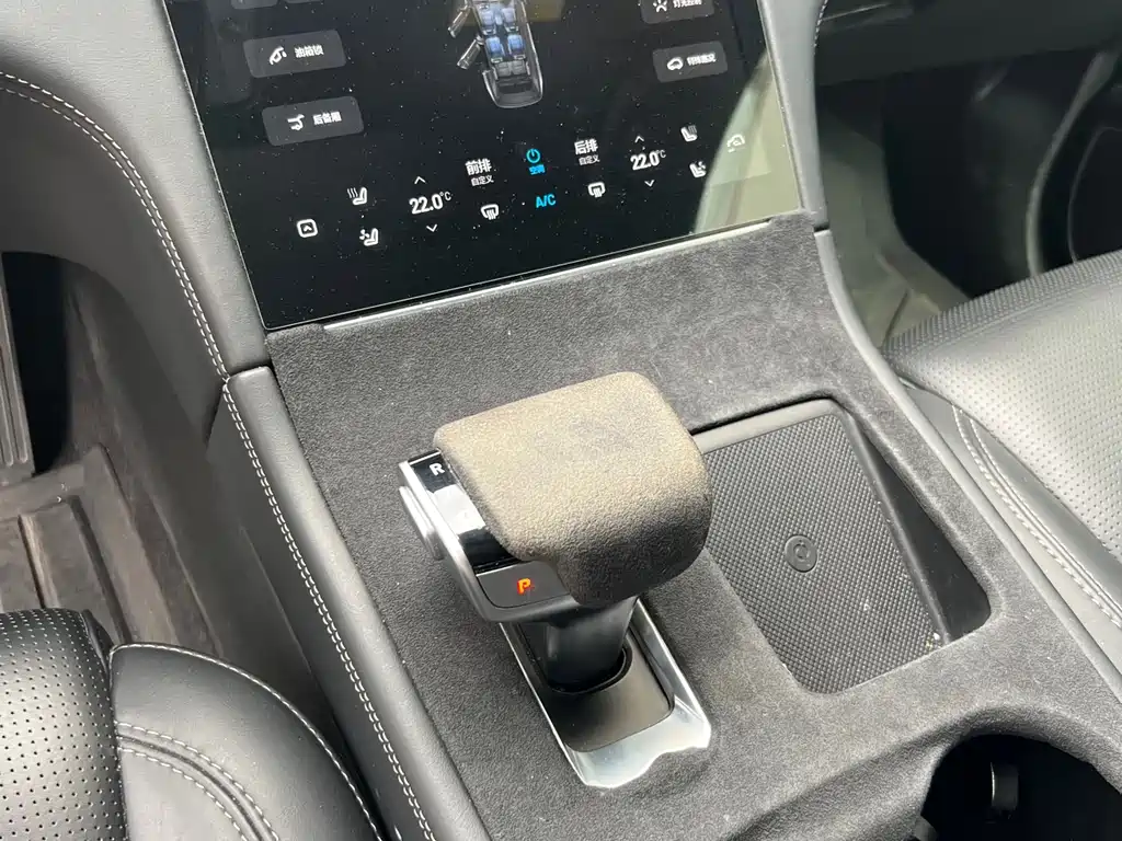Li Auto ONE 2021 6 мест