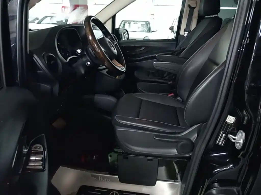 Mercedes-Benz Vito — миниатюра 16