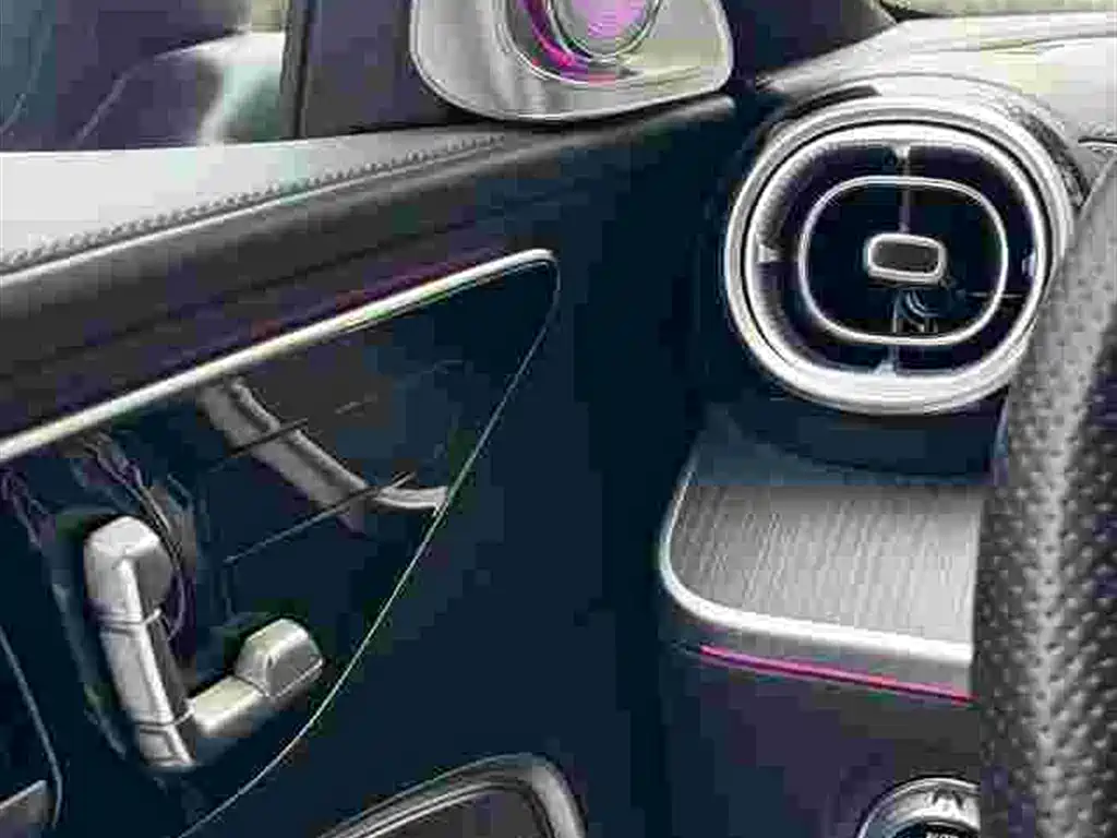 Mercedes-Benz C-Class — миниатюра 9