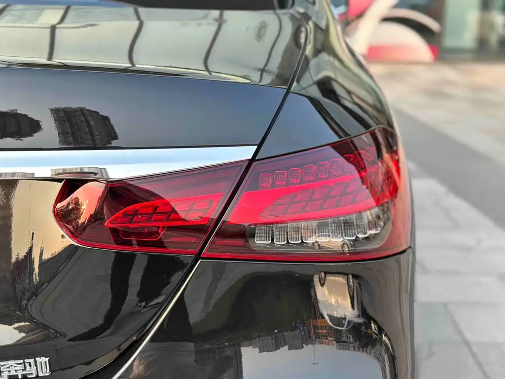 Mercedes-Benz E-Class E 2022 E 300 L Luxury