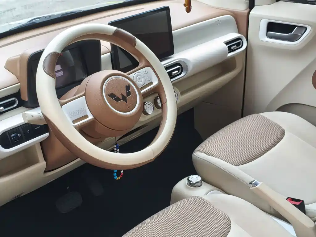 Wuling MINIEV — миниатюра 13