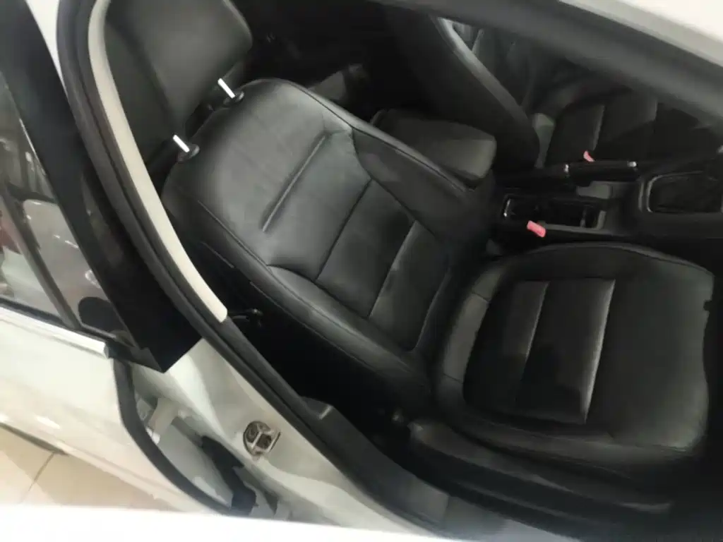 Volkswagen Sagitar — миниатюра 25