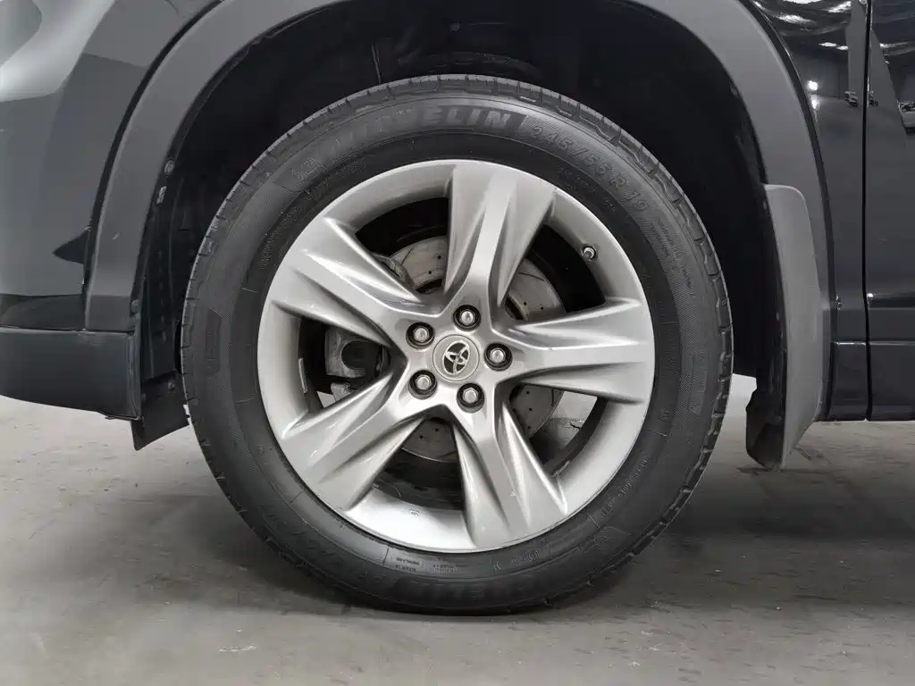 Toyota Highlander — миниатюра 17