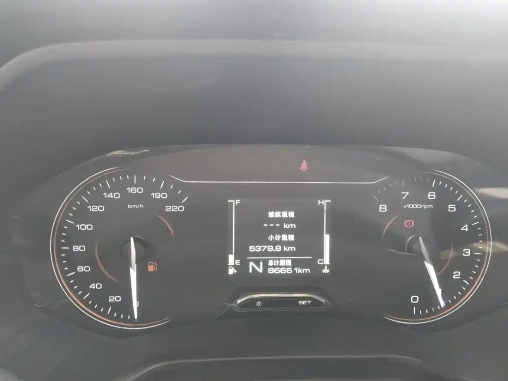 Wuling Jiachen — миниатюра 12