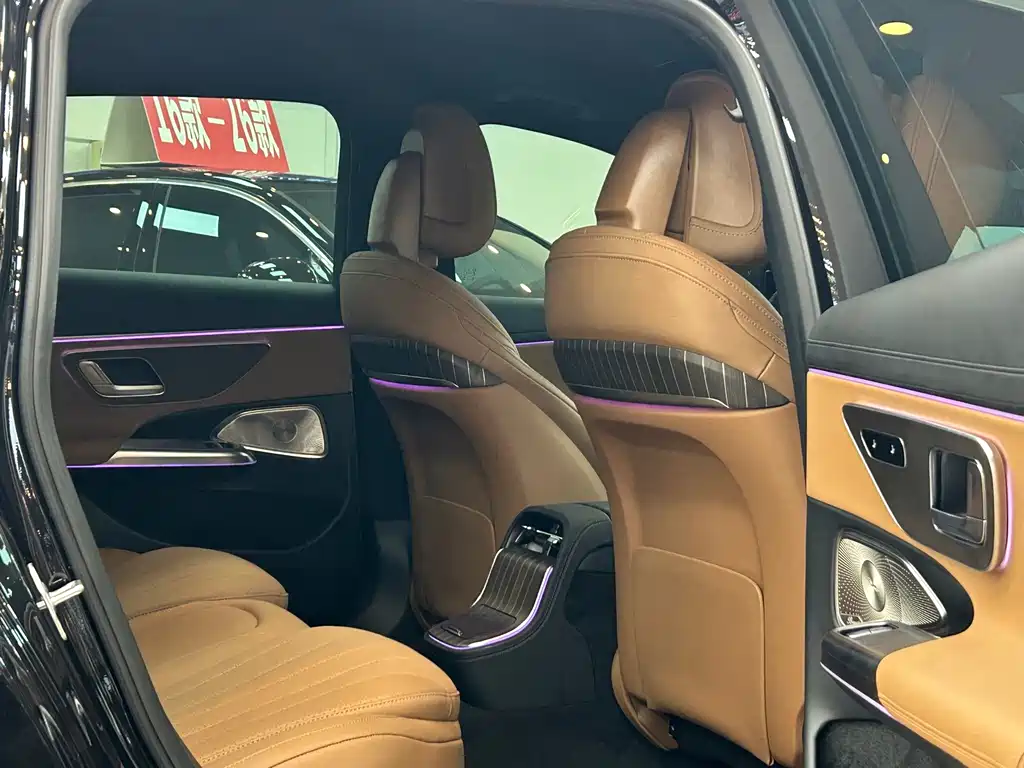 Mercedes-Benz E-Class — миниатюра 21