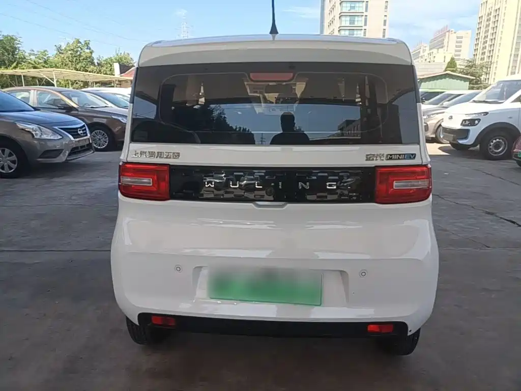 Wuling MINIEV — миниатюра 6