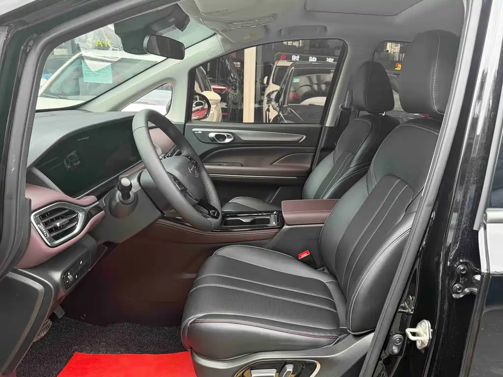 GAC Motor Trumpchi M6 — миниатюра 10