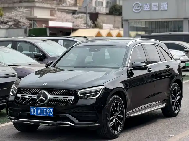 MERCEDES-BENZ GLC