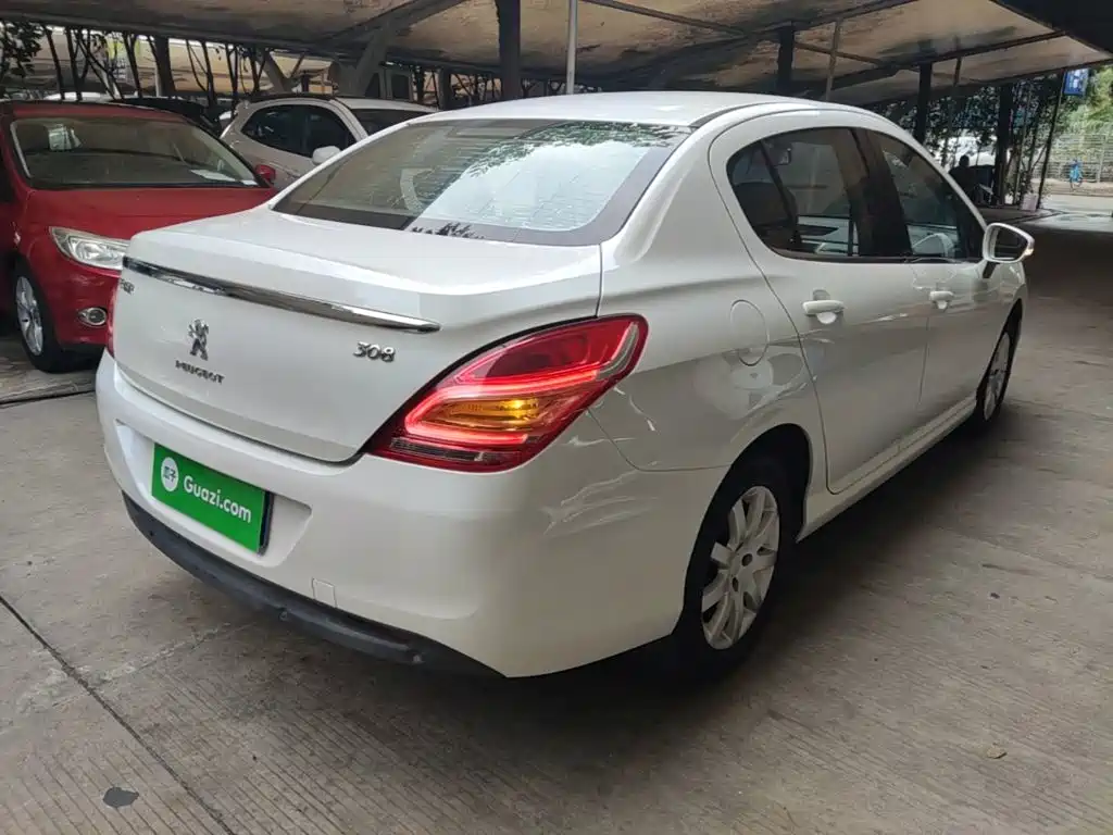 Peugeot 308 — миниатюра 7